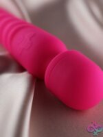 Glasgow Dual End Vibrator in Fuchsia - Image 3