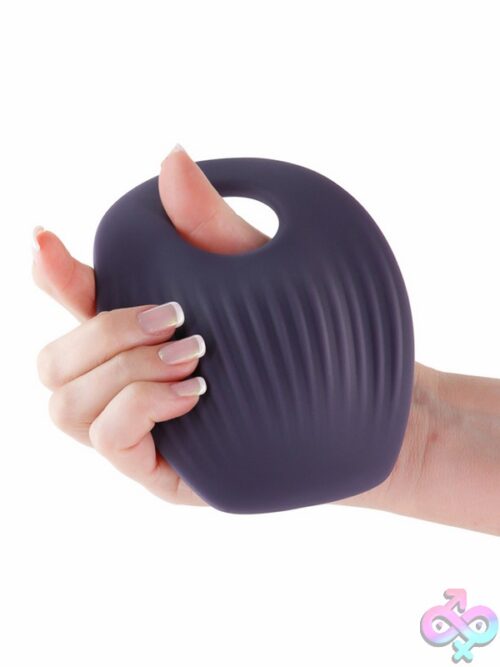 Inya Grinder Hands-Free Ride-On Vibrator - Image 3
