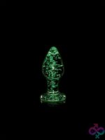 Glass Butt Plug Glow In The Dark - Image 2