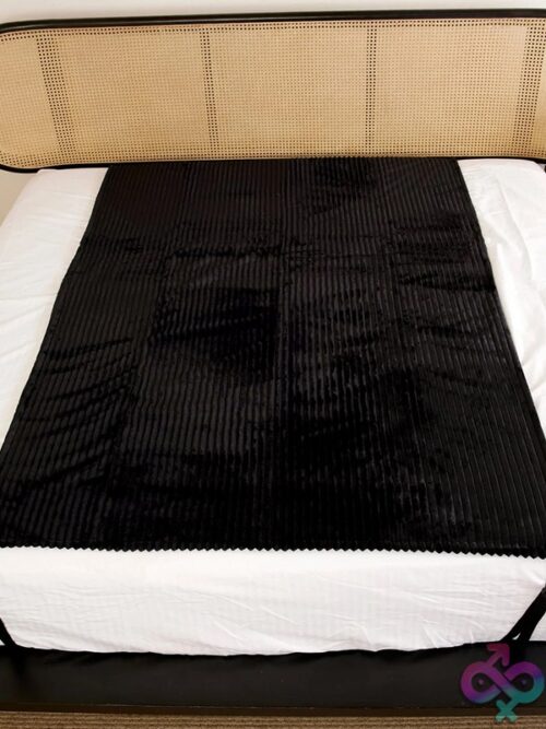 Signature Waterproof Blanket - Image 3