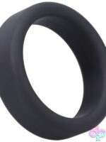 Soft C-Ring in Black by Tantus - Image 2